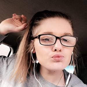 Meet your Posher, Brianna